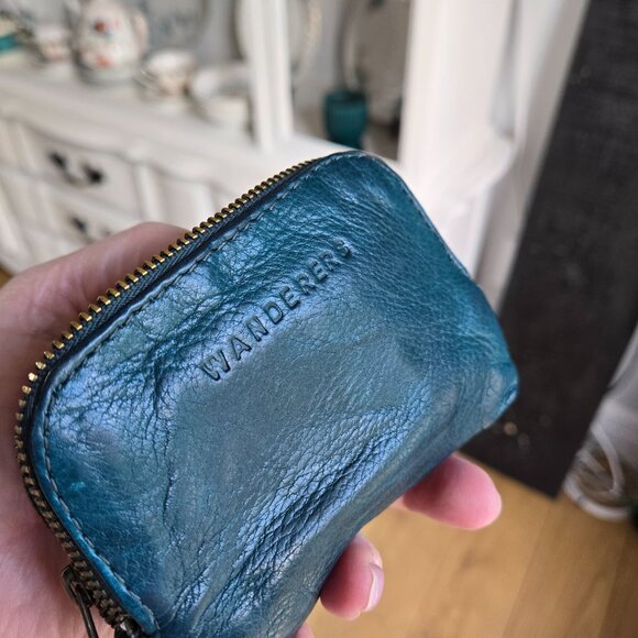 Wanderers Clutch - Picture 2 of 4